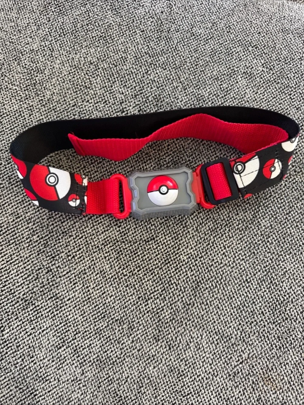Pokemon Clip N Go Red Black Pokeball Belt 2016 TOMY Toys Adjustable Tomy